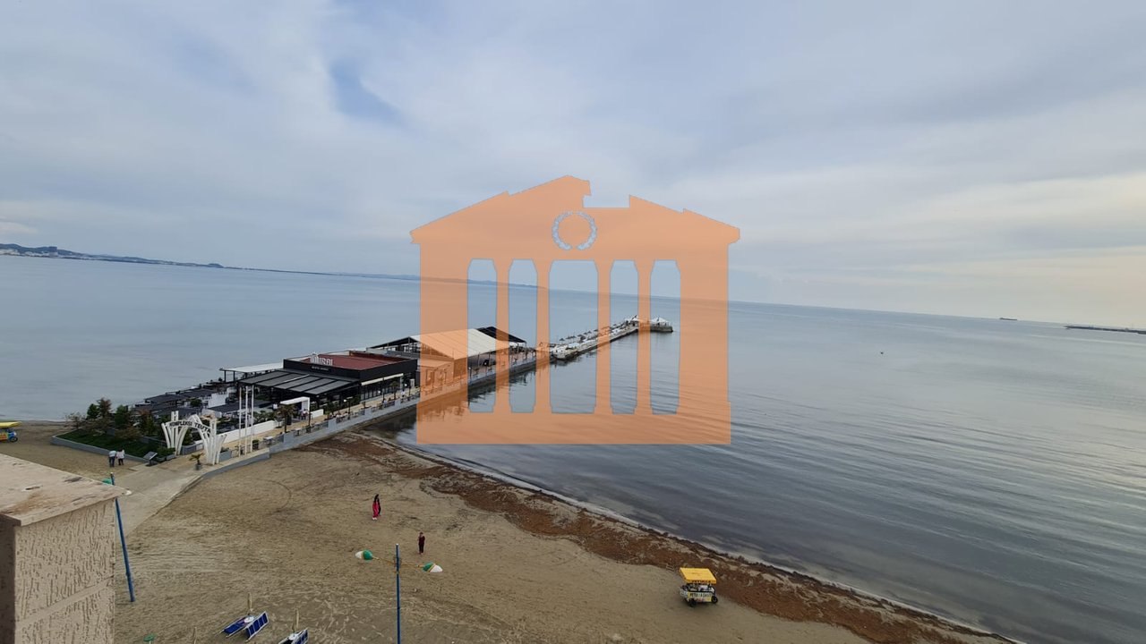 DUPLEX ME PAMJE DETI NE PLAZH PER SHITJE !