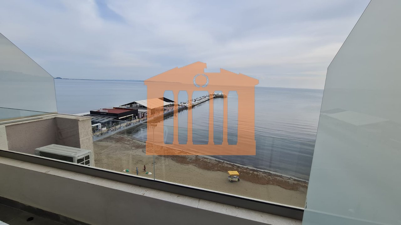 DUPLEX ME PAMJE DETI NE PLAZH PER SHITJE !