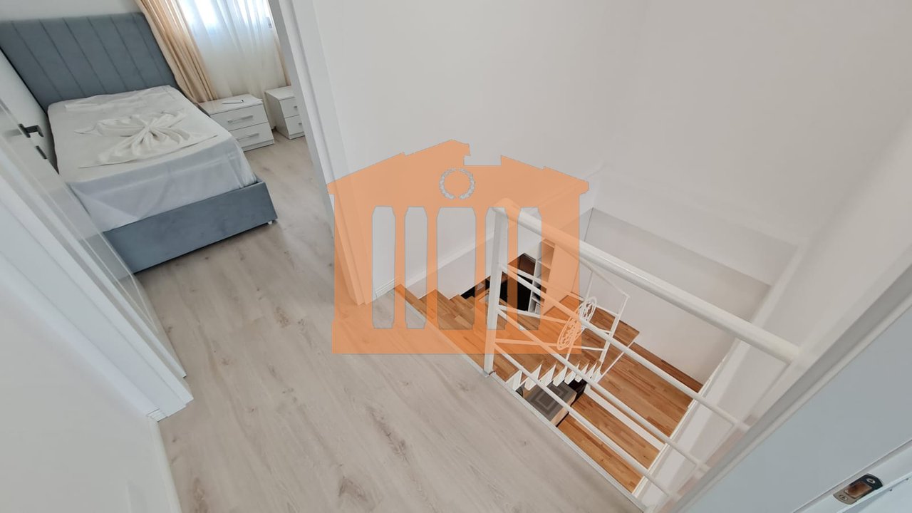 DUPLEX ME PAMJE DETI NE PLAZH PER SHITJE !