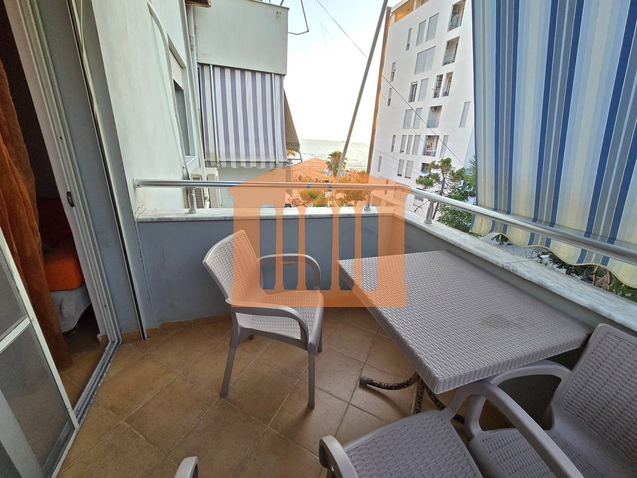 APPARTAMENTO 1+1 CON VISTA MARE A KAVAJË ROCK IN VENDITA!