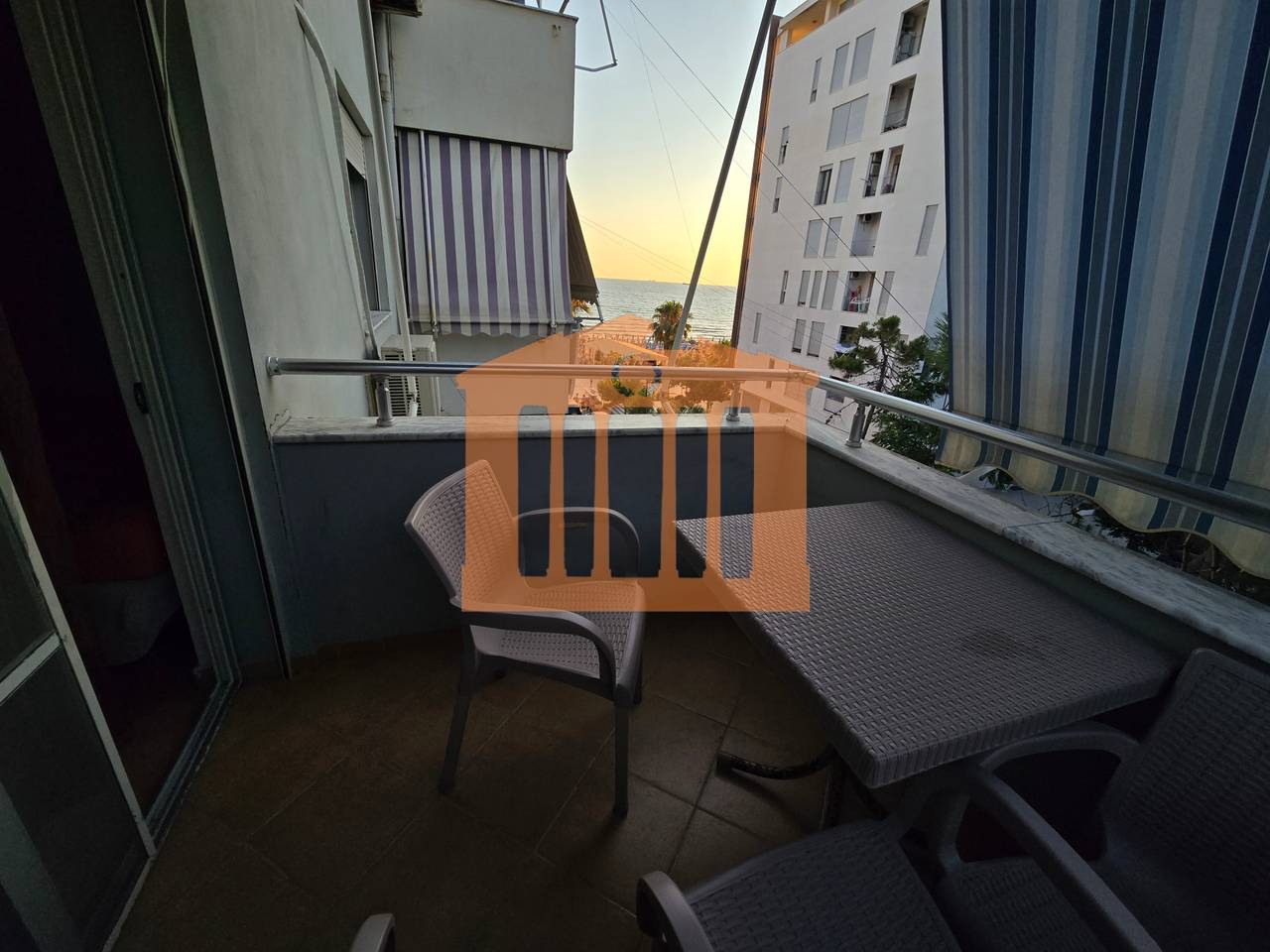 APPARTAMENTO 1+1 CON VISTA MARE A KAVAJË ROCK IN VENDITA!