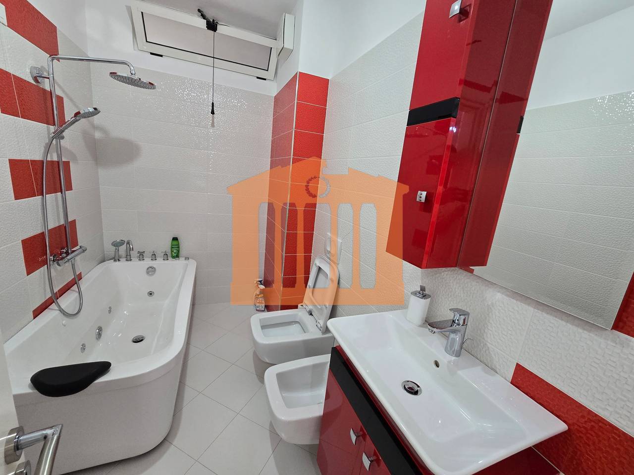 SHITET APARTAMENT 2+1 ME GARAZH,NE DURRES !