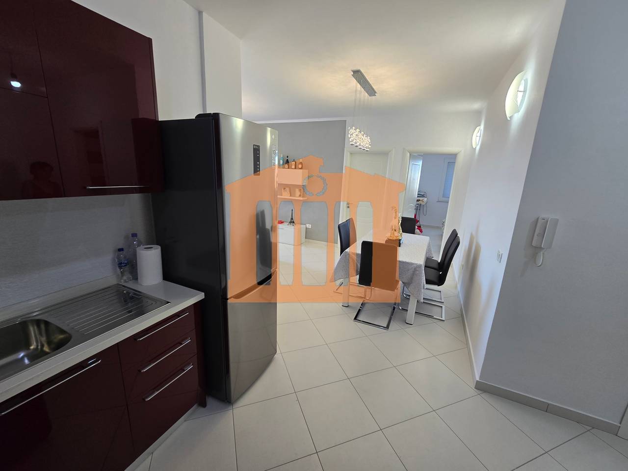 SHITET APARTAMENT 2+1 ME GARAZH,NE DURRES !