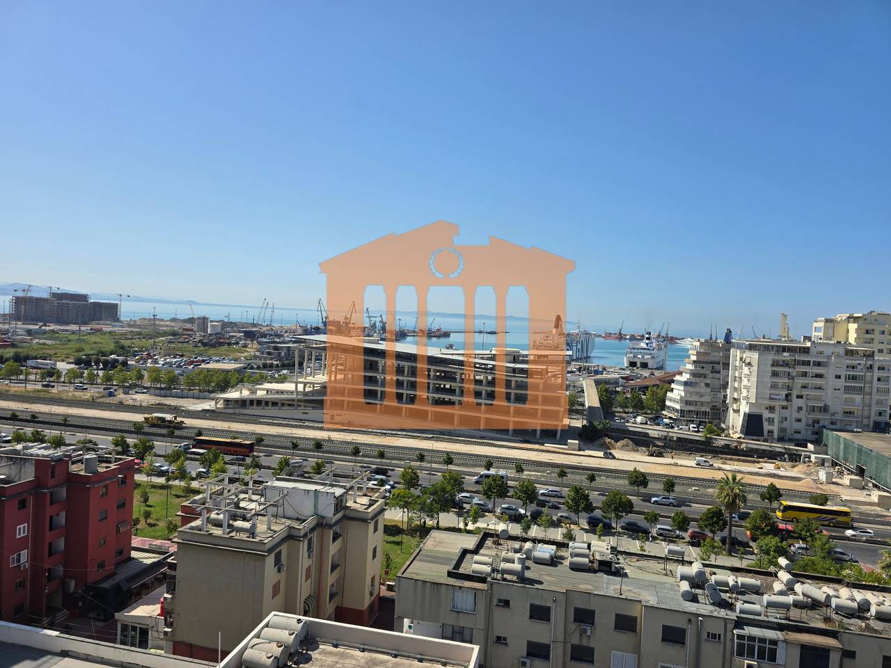 SHITET APARTAMENT 2+1 ME GARAZH,NE DURRES !