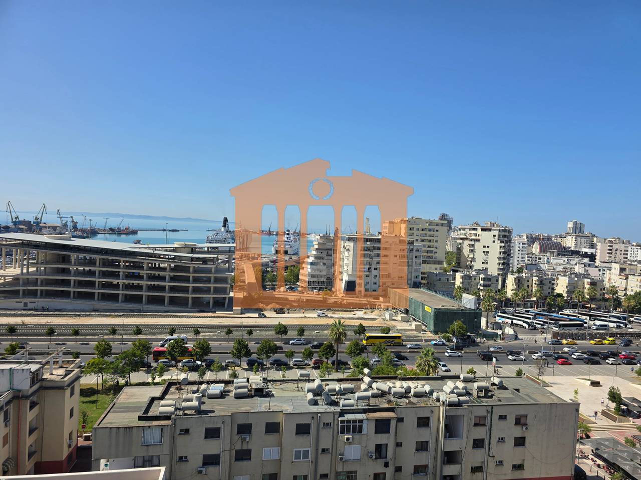 SHITET APARTAMENT 2+1 ME GARAZH,NE DURRES !