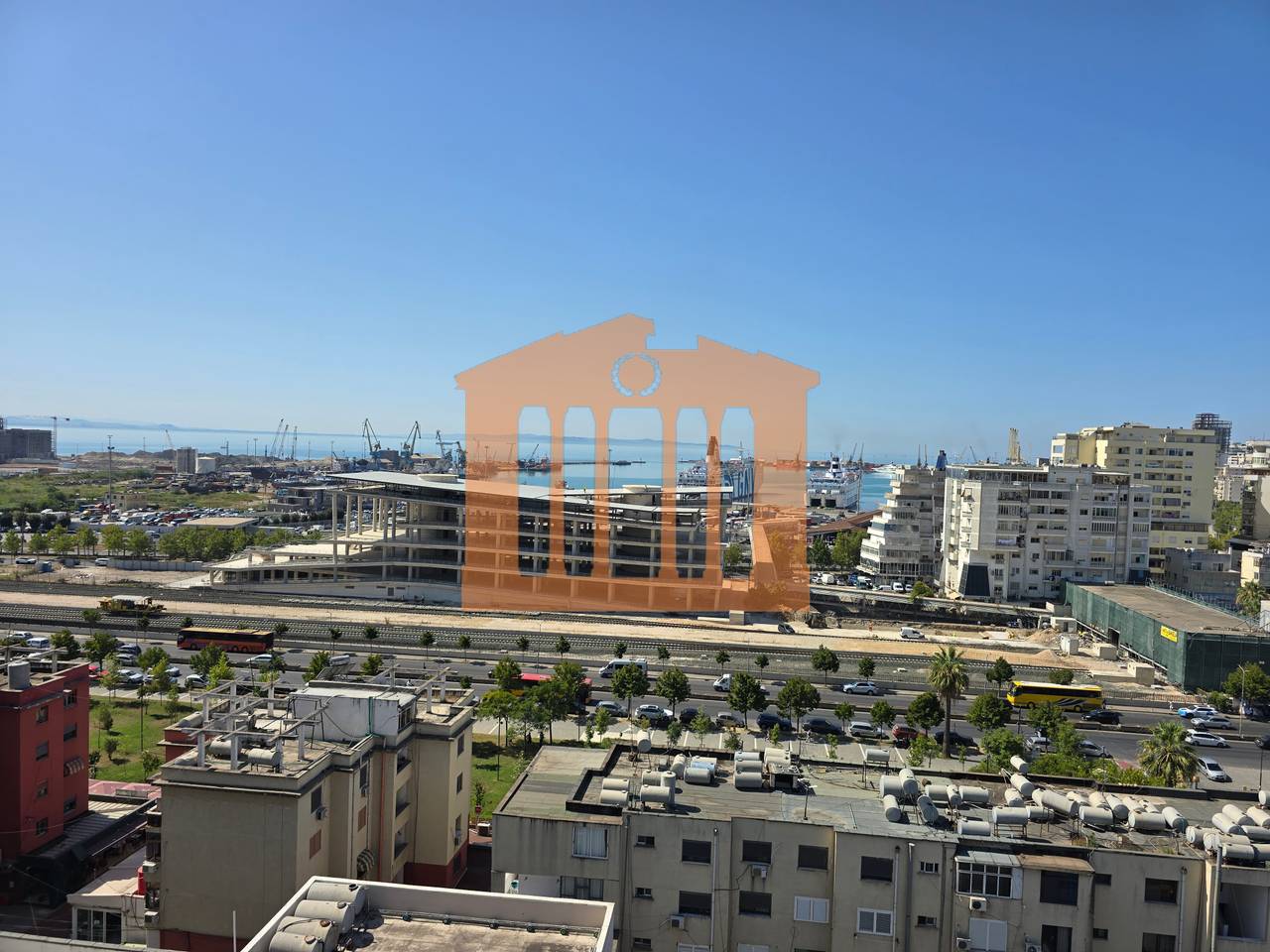SHITET APARTAMENT 2+1 ME GARAZH,NE DURRES !