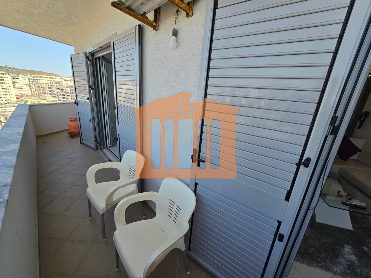 SHITET APARTAMENT 2+1 ME GARAZH,NE DURRES !