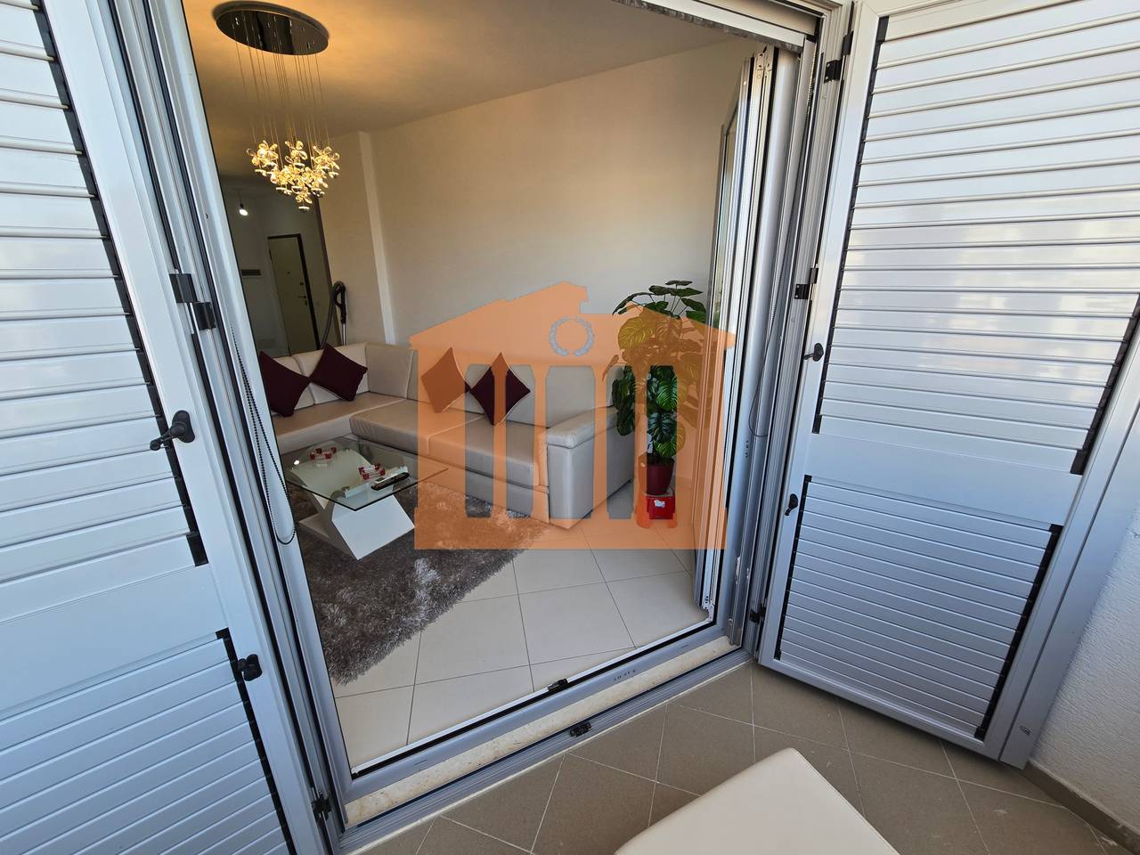 SHITET APARTAMENT 2+1 ME GARAZH,NE DURRES !
