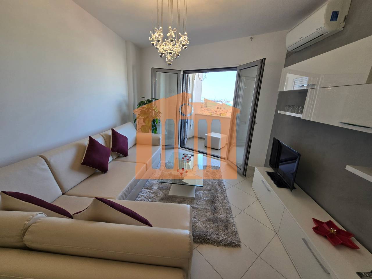 SHITET APARTAMENT 2+1 ME GARAZH,NE DURRES !