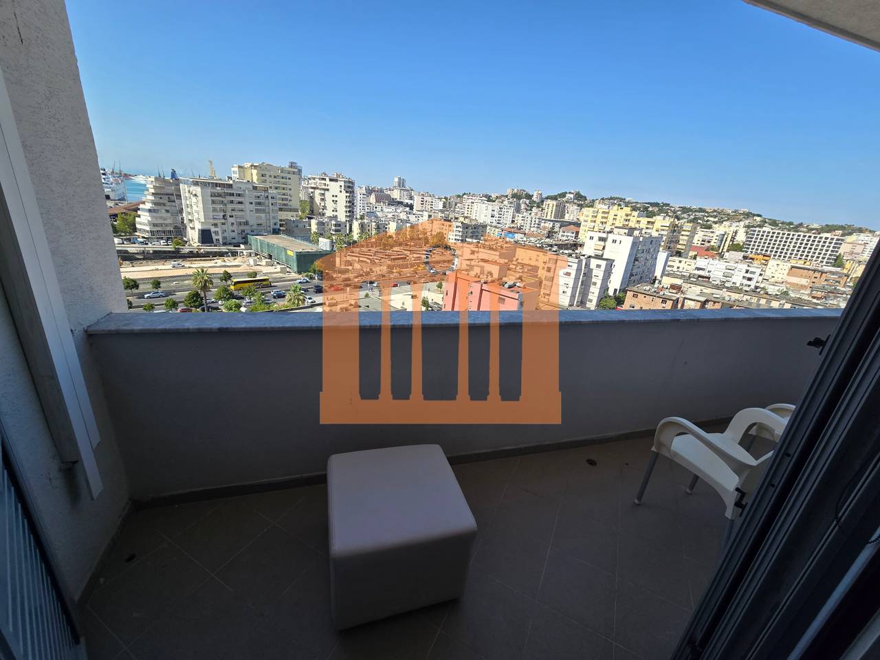 SHITET APARTAMENT 2+1 ME GARAZH,NE DURRES !
