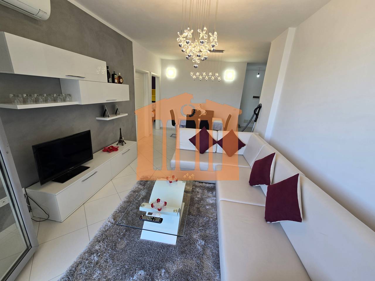 SHITET APARTAMENT 2+1 ME GARAZH,NE DURRES !