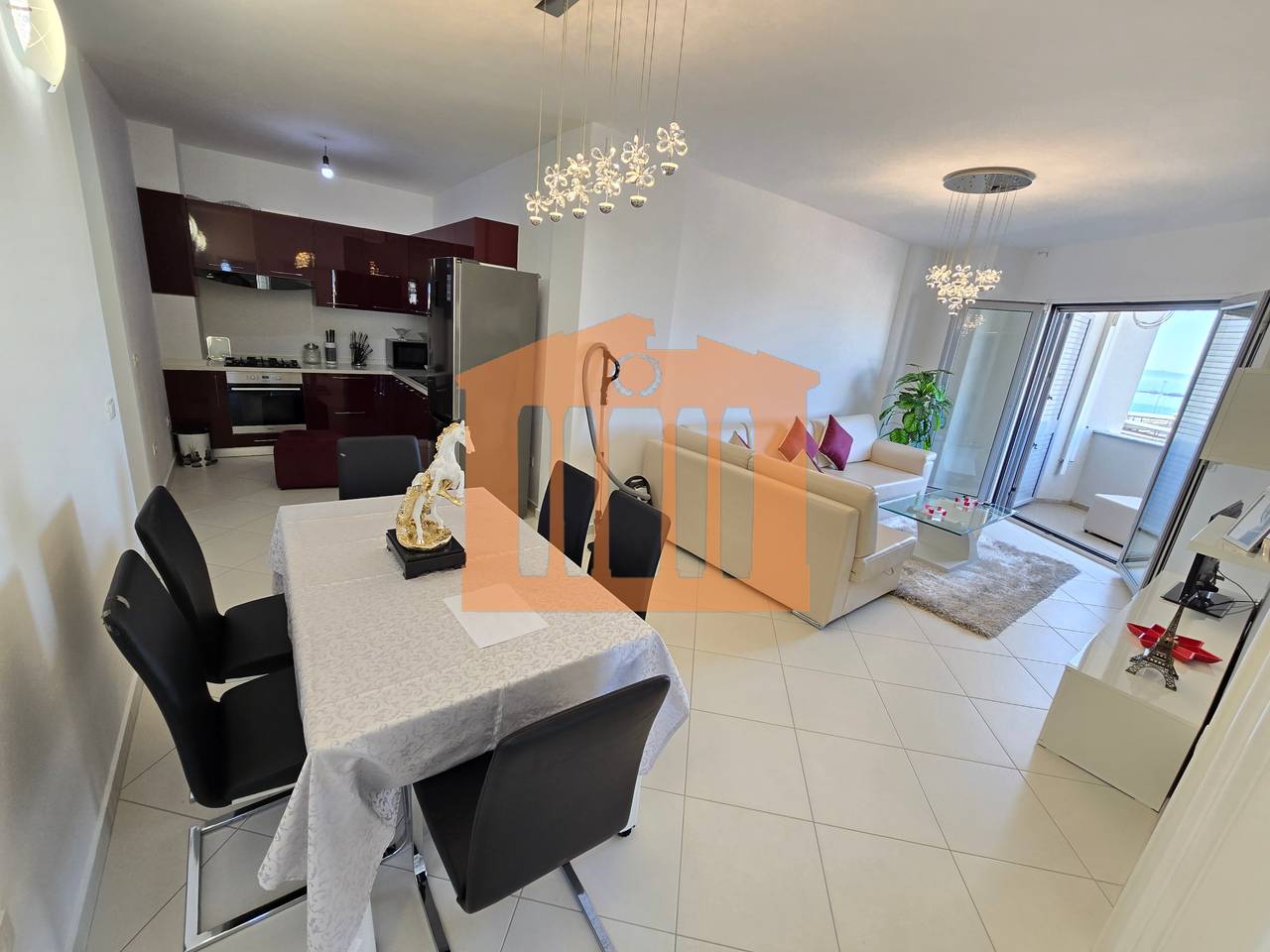 SHITET APARTAMENT 2+1 ME GARAZH,NE DURRES !