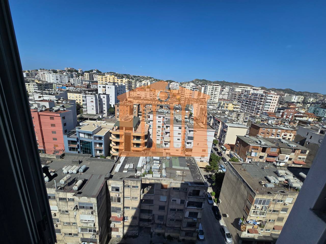 SHITET APARTAMENT 2+1 ME GARAZH,NE DURRES !