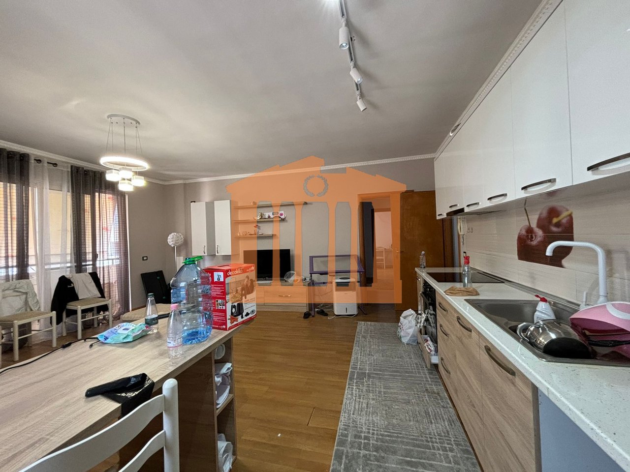APPARTAMENTO 2+1+2 AREA LAVORO SINGOLA A DURAZZO, IN AFFITTO!