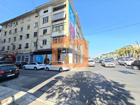 AMPIO MONOLOCALE IN CENTRO IN AFFITTO!