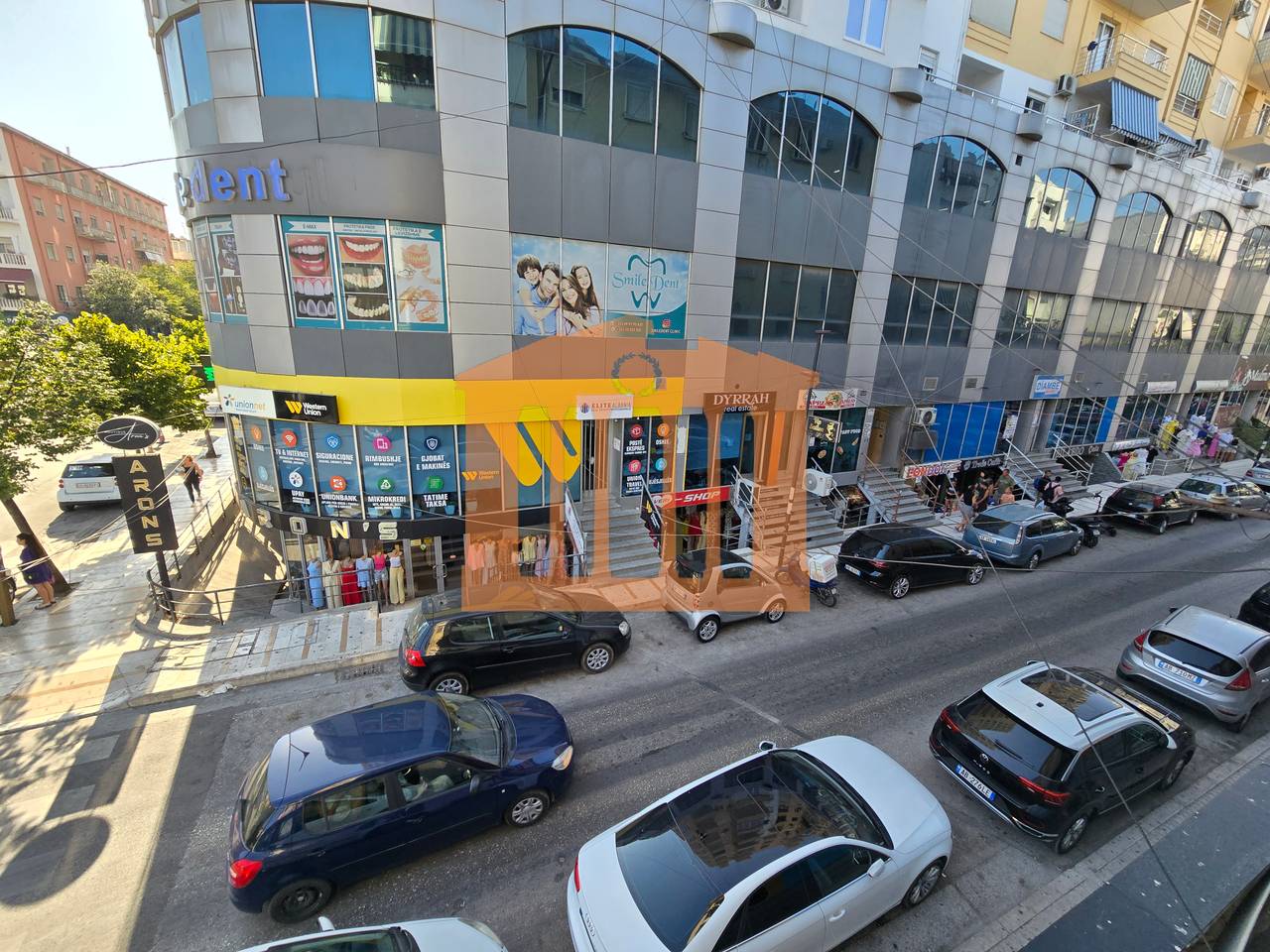 AMPIO MONOLOCALE IN CENTRO IN AFFITTO!