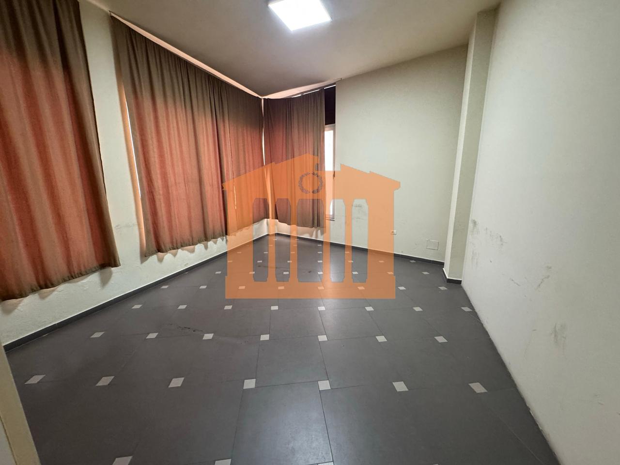 BUSINESS PREMISES ON RING ROAD DURRES, FOR RENT!
