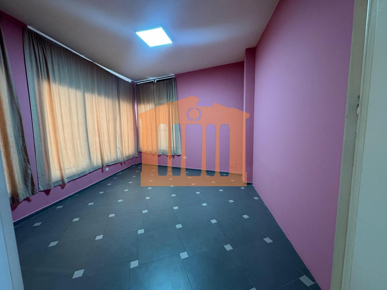 BUSINESS PREMISES ON RING ROAD DURRES, FOR RENT!