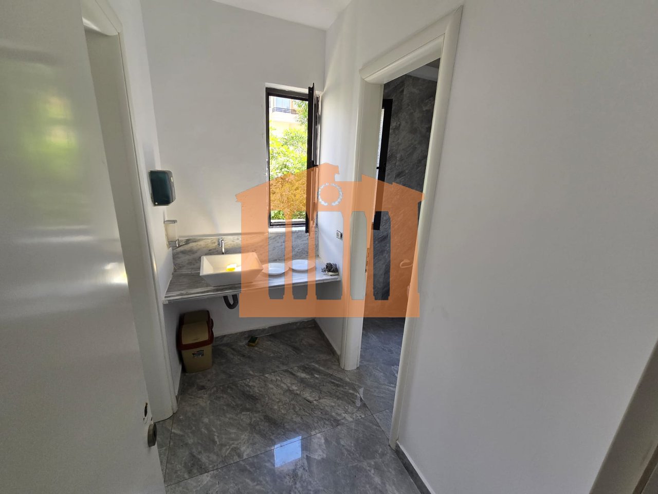AMBIENTE IN AFFITTO VICINO AL CENTRO!