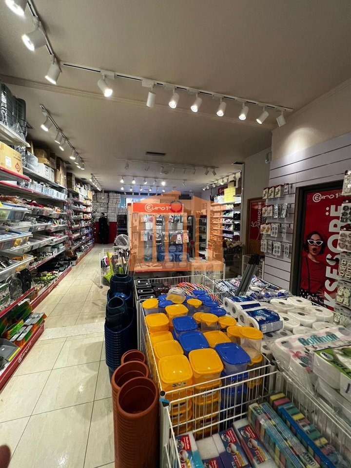 COMMERCIAL SPACE 148 M² NEAR THE BEACH, FOR SALE!