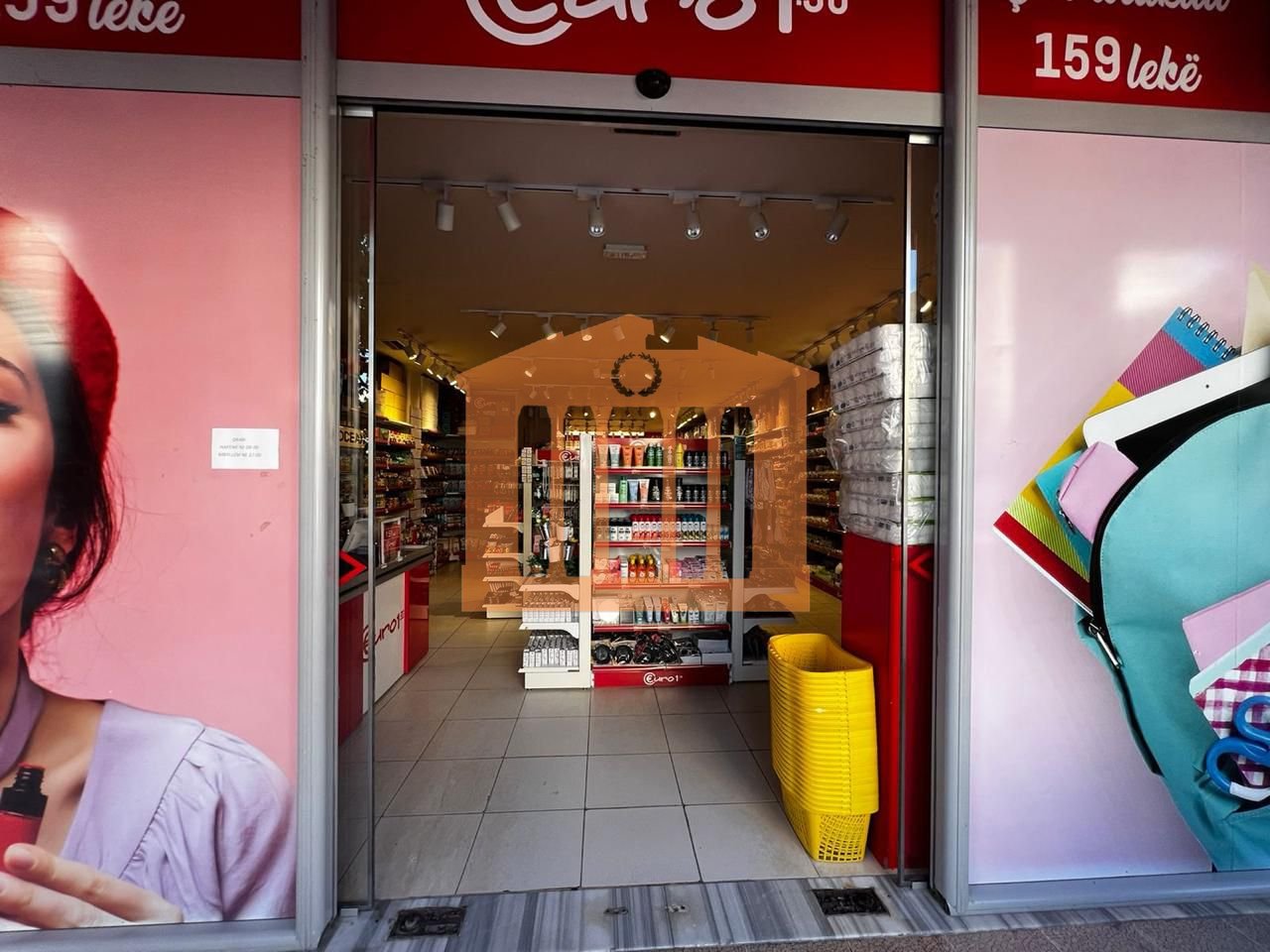 COMMERCIAL SPACE 148 M² NEAR THE BEACH, FOR SALE!