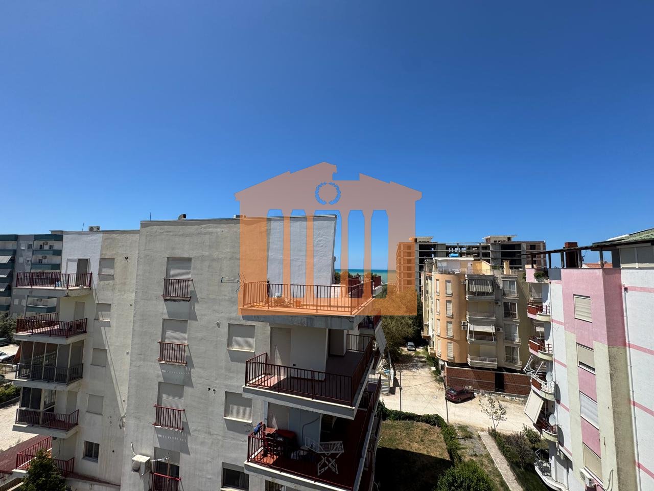 Appartamento 1+1 nella residenza "Atelier 4" con vista mare, in vendita!