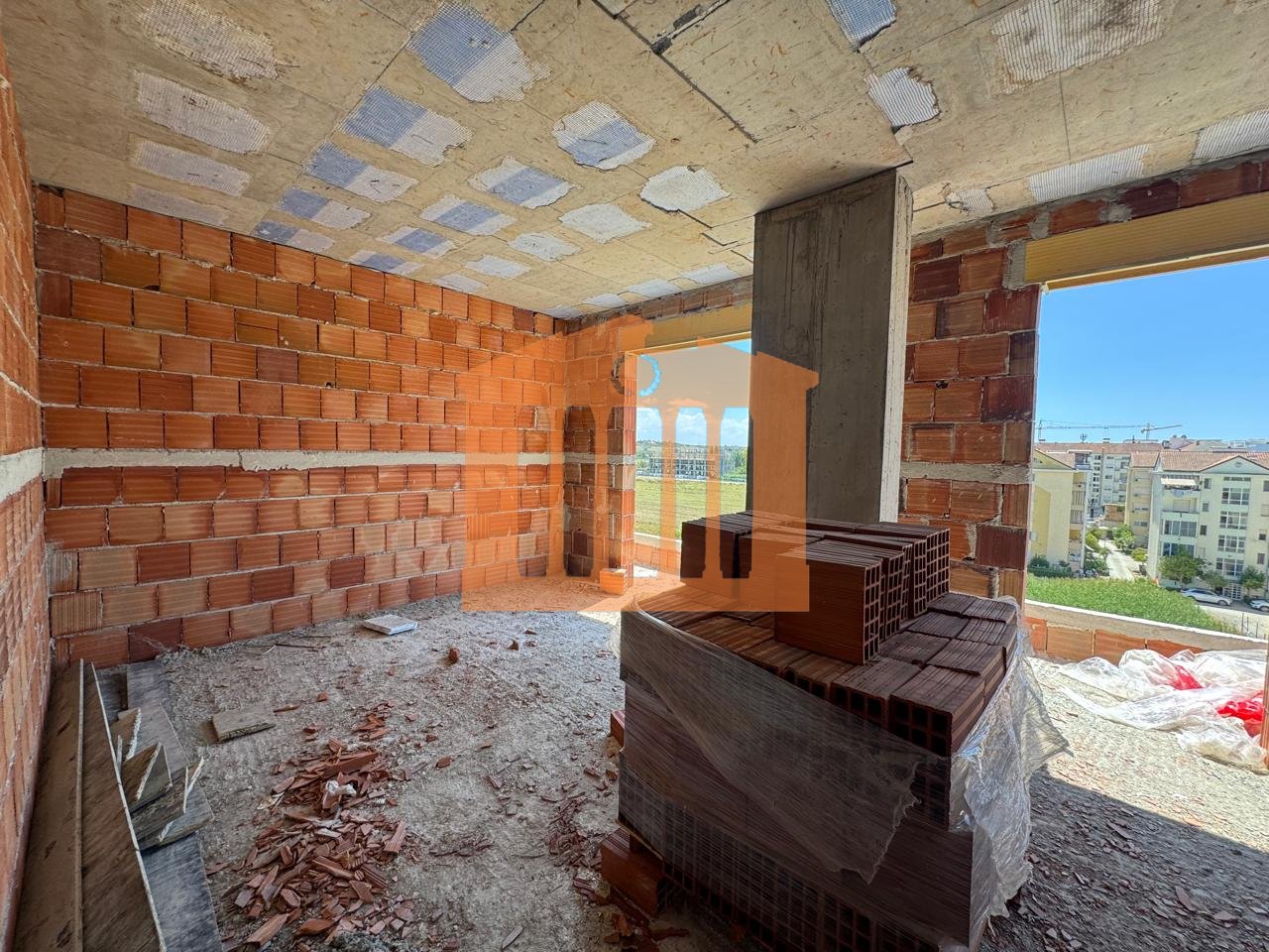 Appartamento 1+1 nella residenza "Atelier 4" con vista mare, in vendita!