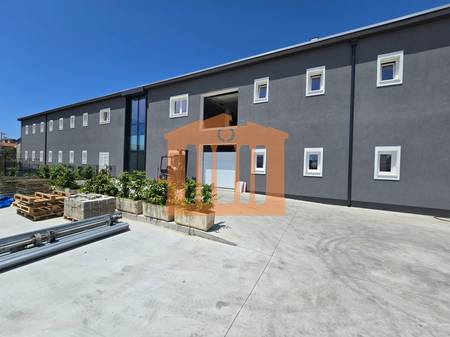 TRAPPOLA IN SCOZIA, DURRËS IN VENDITA!