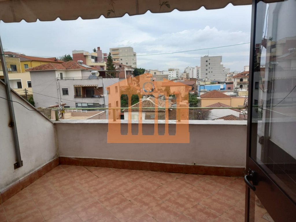 Apartment for rent in prane shkolles "2 Gjelat" ne Durres.