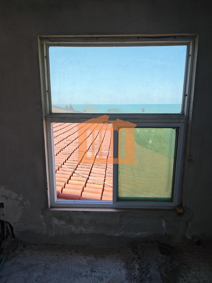 1+1+VERANDA APARTMENT WITH SEA VIEW IN GOLEM, FOR SALE!