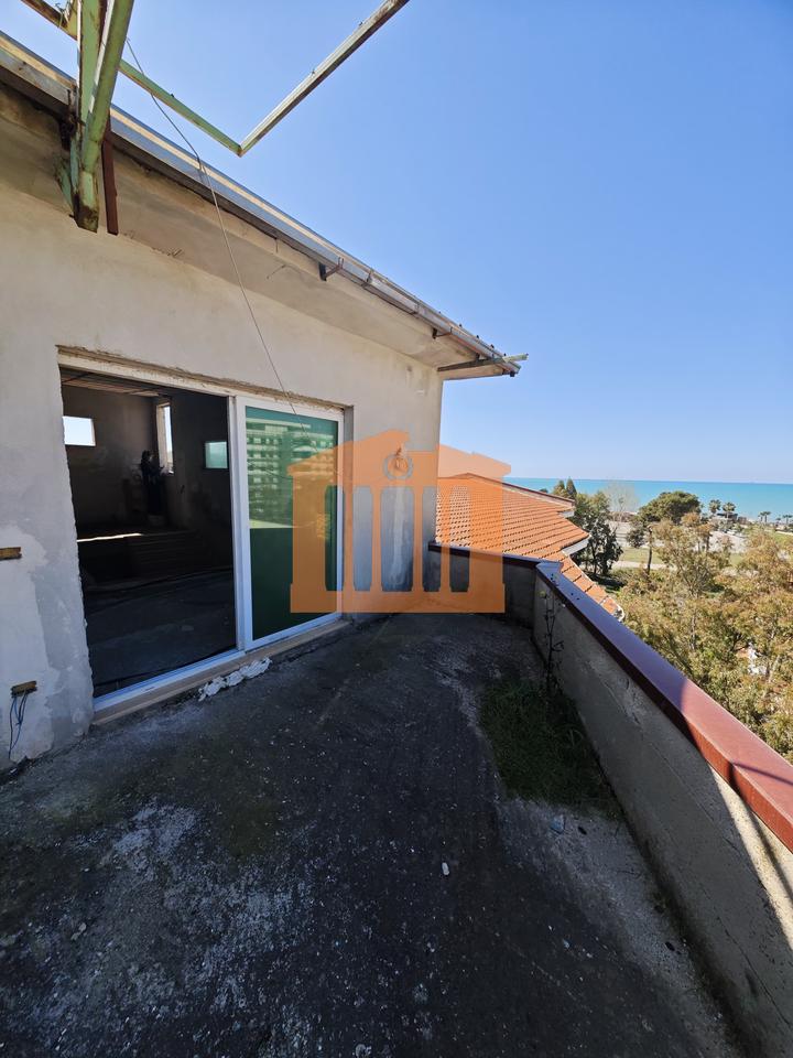 1+1+VERANDA APARTMENT WITH SEA VIEW IN GOLEM, FOR SALE!
