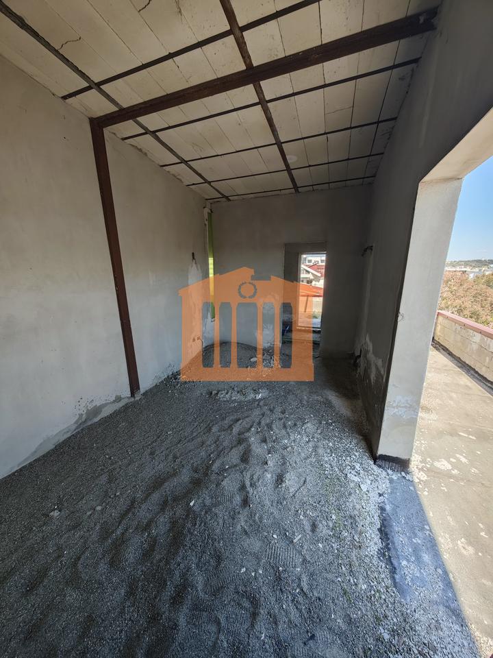 1+1+VERANDA APARTMENT WITH SEA VIEW IN GOLEM, FOR SALE!