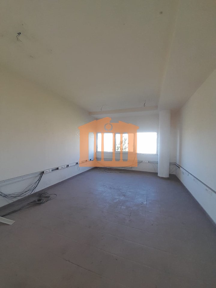 BUSINESS ENVIRONMENT IN ISH-KENET, FOR RENT!