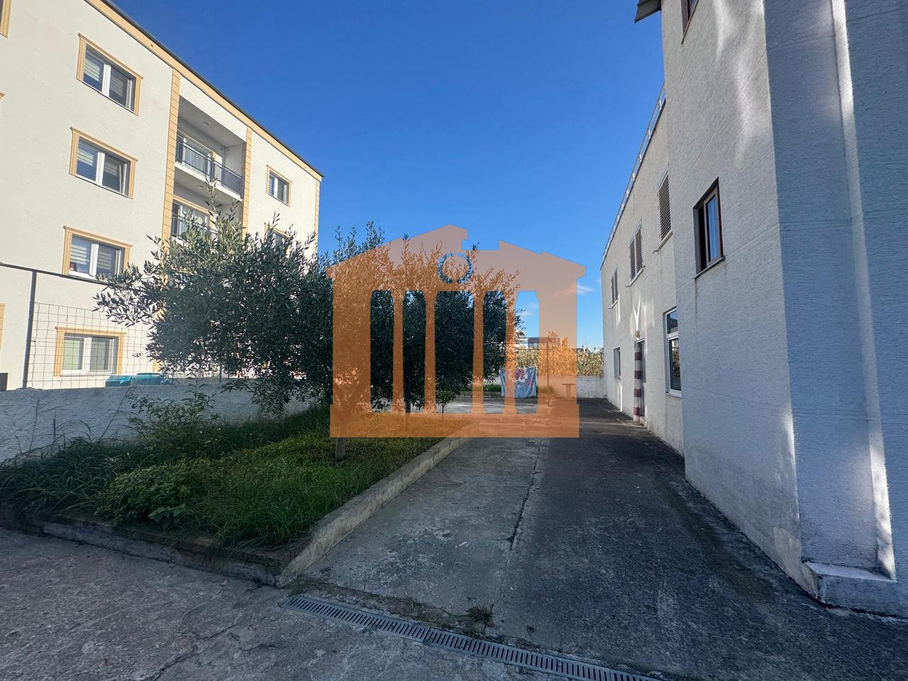 APARTMENT 3+1+2 WITH SEPARATE KITCHEN + STORAGE IN ILIRIA BEACH, DURRES FOR RENT!