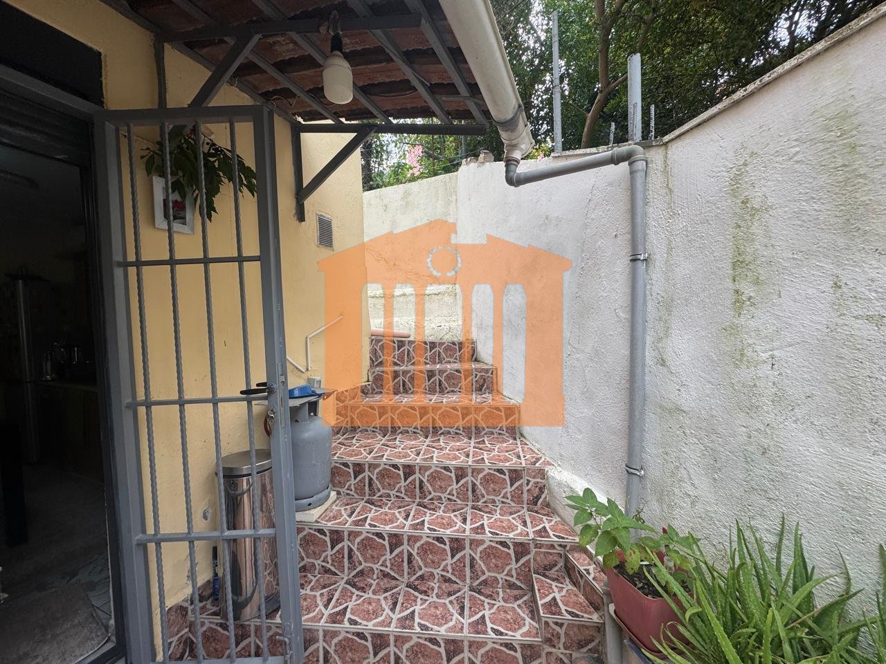 APARTAMENT 2+1 TEK GJYKATA NE DURRES, PER SHITJE !