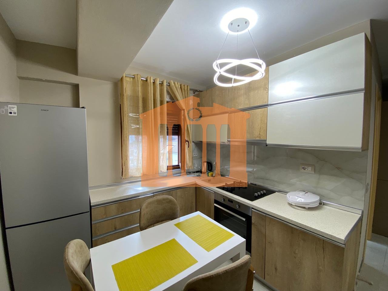 APPARTAMENTO 2+1+ POSTO AUTO VICINO AI TRIBUNALI - DURAZZO, IN VENDITA!