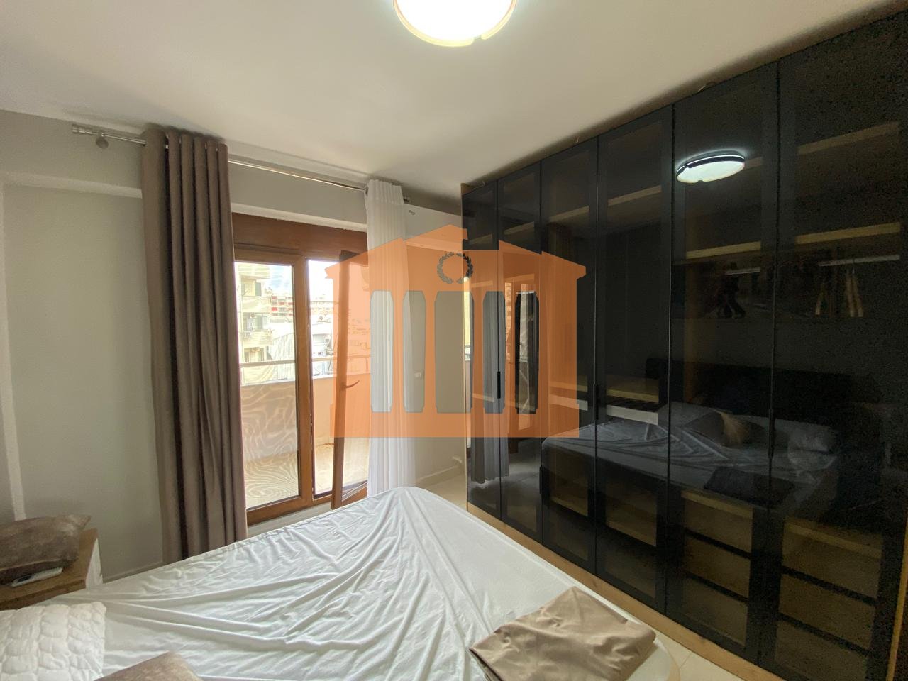 APPARTAMENTO 2+1+ POSTO AUTO VICINO AI TRIBUNALI - DURAZZO, IN VENDITA!