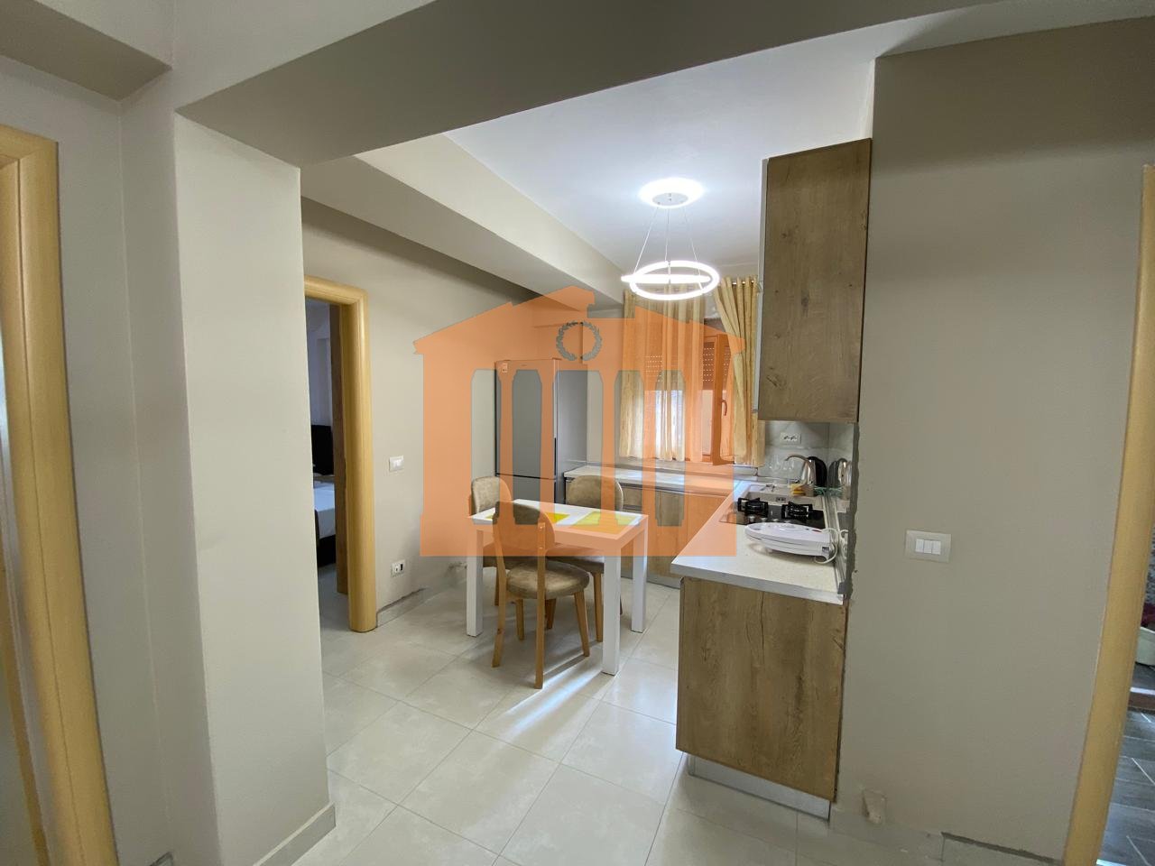 APPARTAMENTO 2+1+ POSTO AUTO VICINO AI TRIBUNALI - DURAZZO, IN VENDITA!