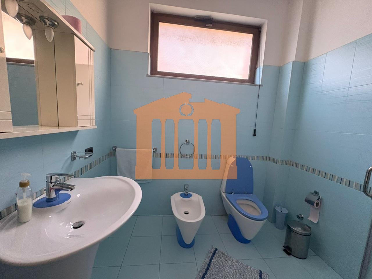 VILE 3-KATE ME LOKAL NE SHKOZET- DURRES, PER SHITJE !