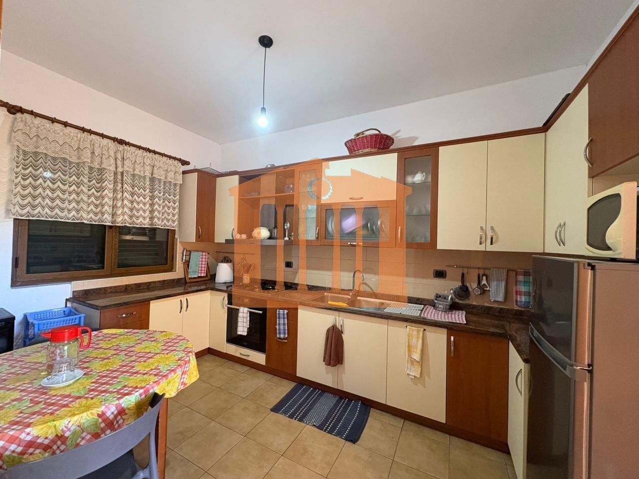 VILE 3-KATE ME LOKAL NE SHKOZET- DURRES, PER SHITJE !