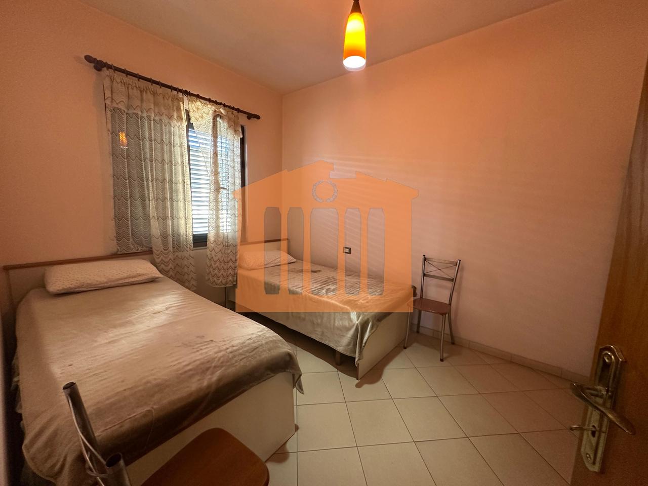 VILE 3-KATE ME LOKAL NE SHKOZET- DURRES, PER SHITJE !