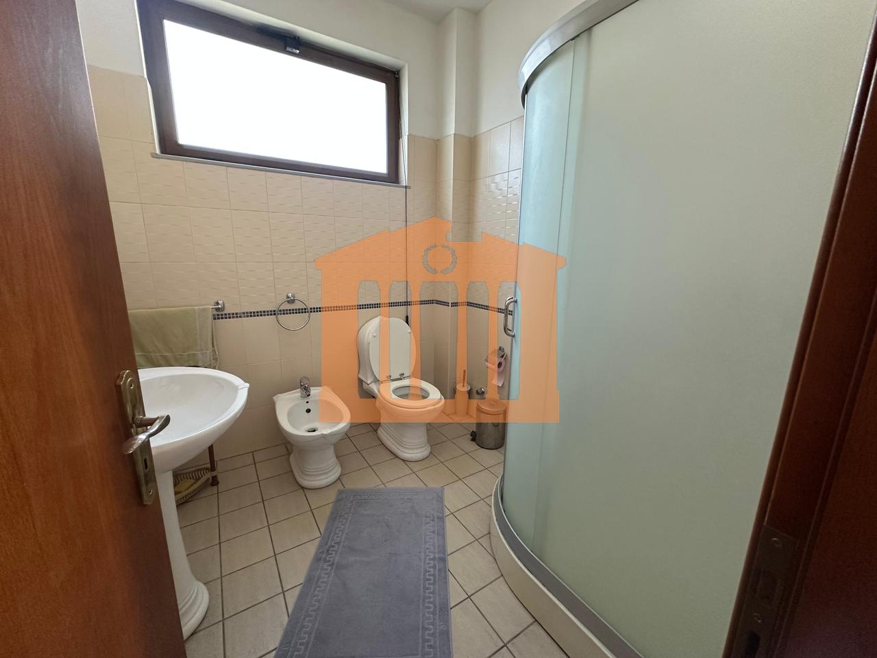 VILE 3-KATE ME LOKAL NE SHKOZET- DURRES, PER SHITJE !