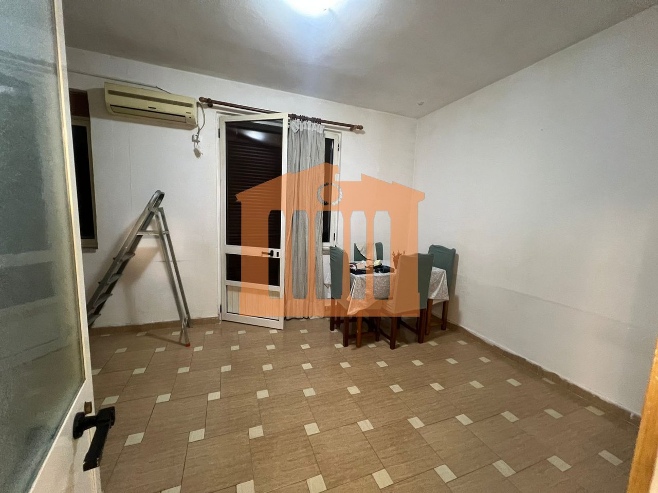 1+1 APARTMENT NEAR THE MUSEUM, DURRES FOR RENT!