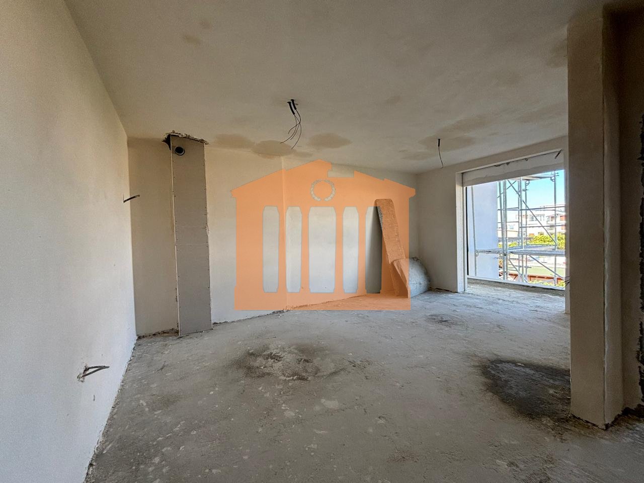 APARTMENT 1+1+ PARKING SPACE IN ROBI MOUNTAIN, FOR SALE!