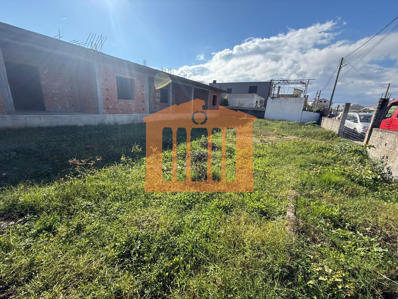 3 SHTEPI TE BASHKANGJITURA NE SHKOZET DURRES, PER SHITJE!