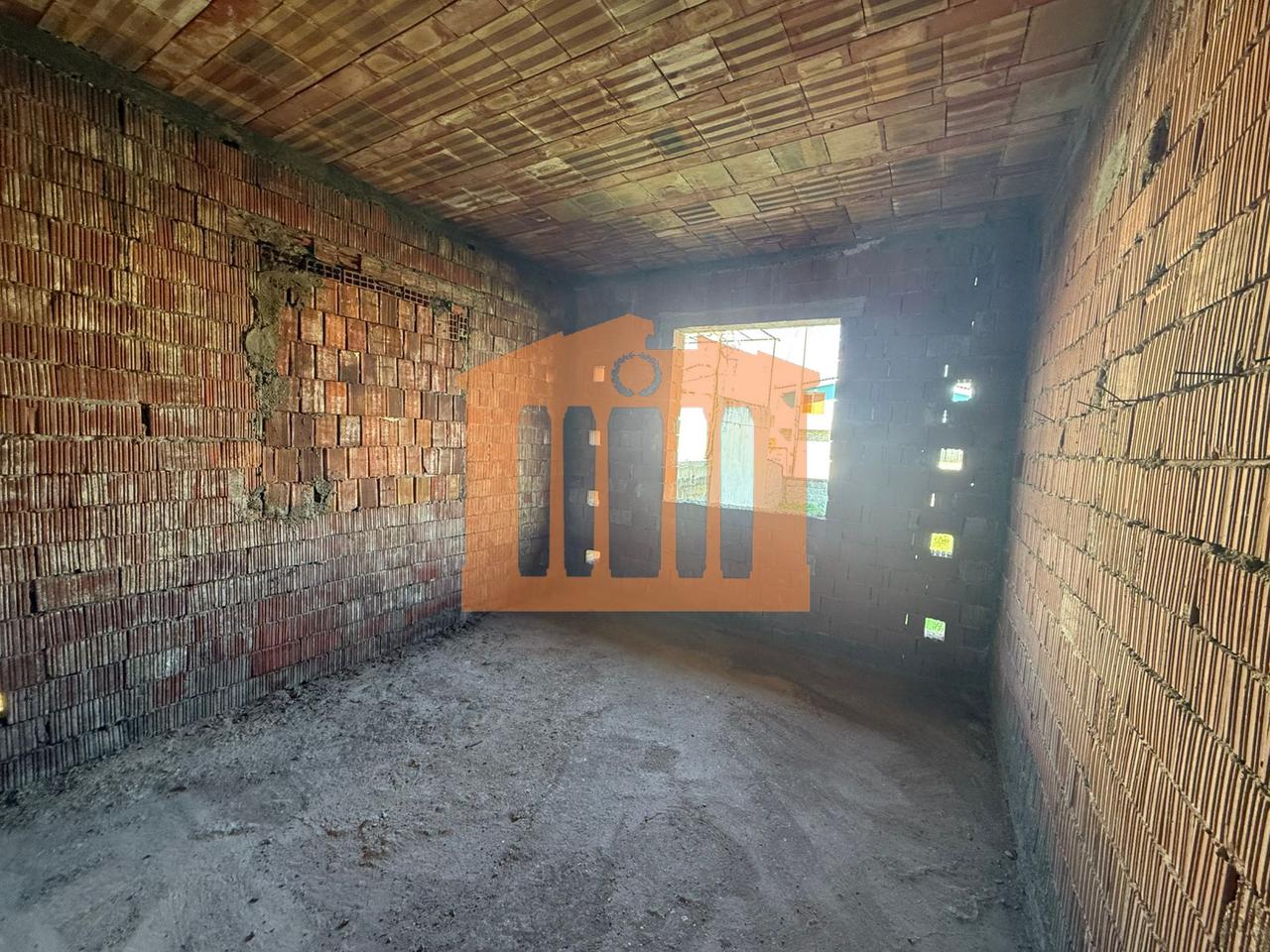 3 SHTEPI TE BASHKANGJITURA NE SHKOZET DURRES, PER SHITJE!