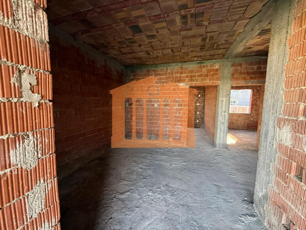 3 SHTEPI TE BASHKANGJITURA NE SHKOZET DURRES, PER SHITJE!