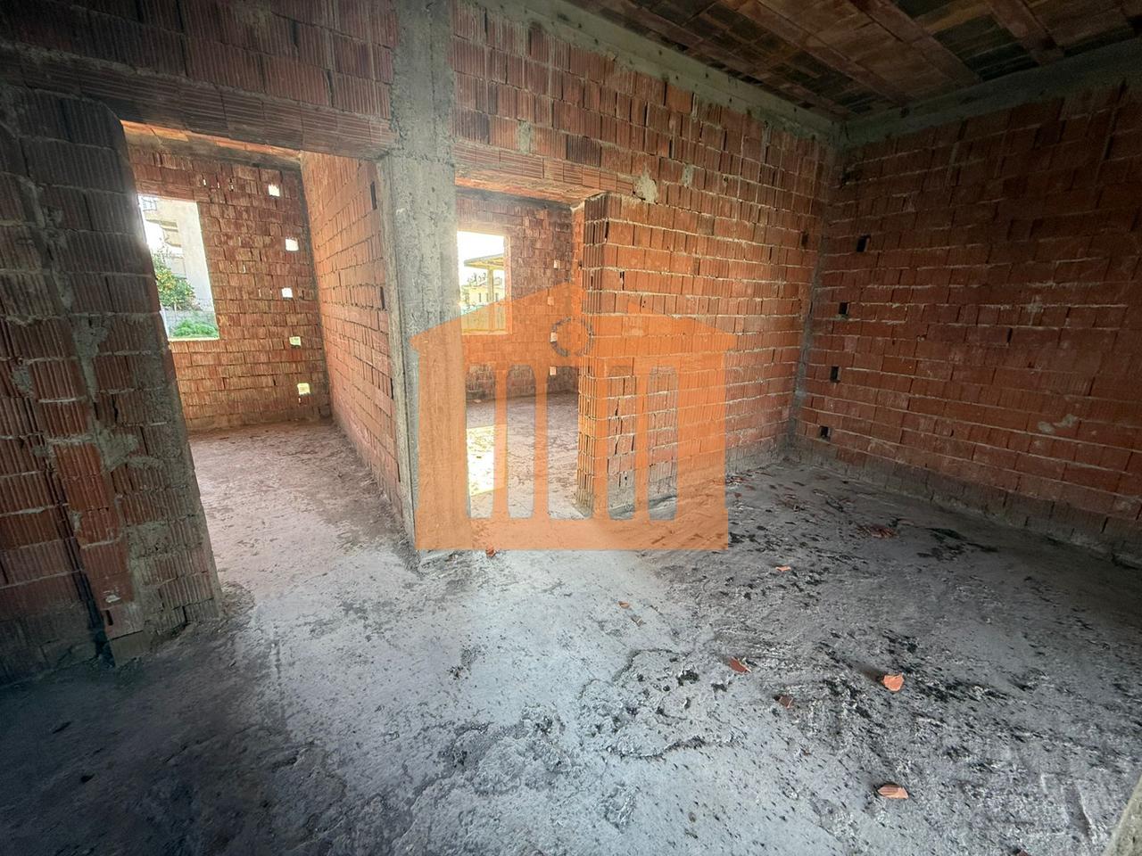 3 SHTEPI TE BASHKANGJITURA NE SHKOZET DURRES, PER SHITJE!