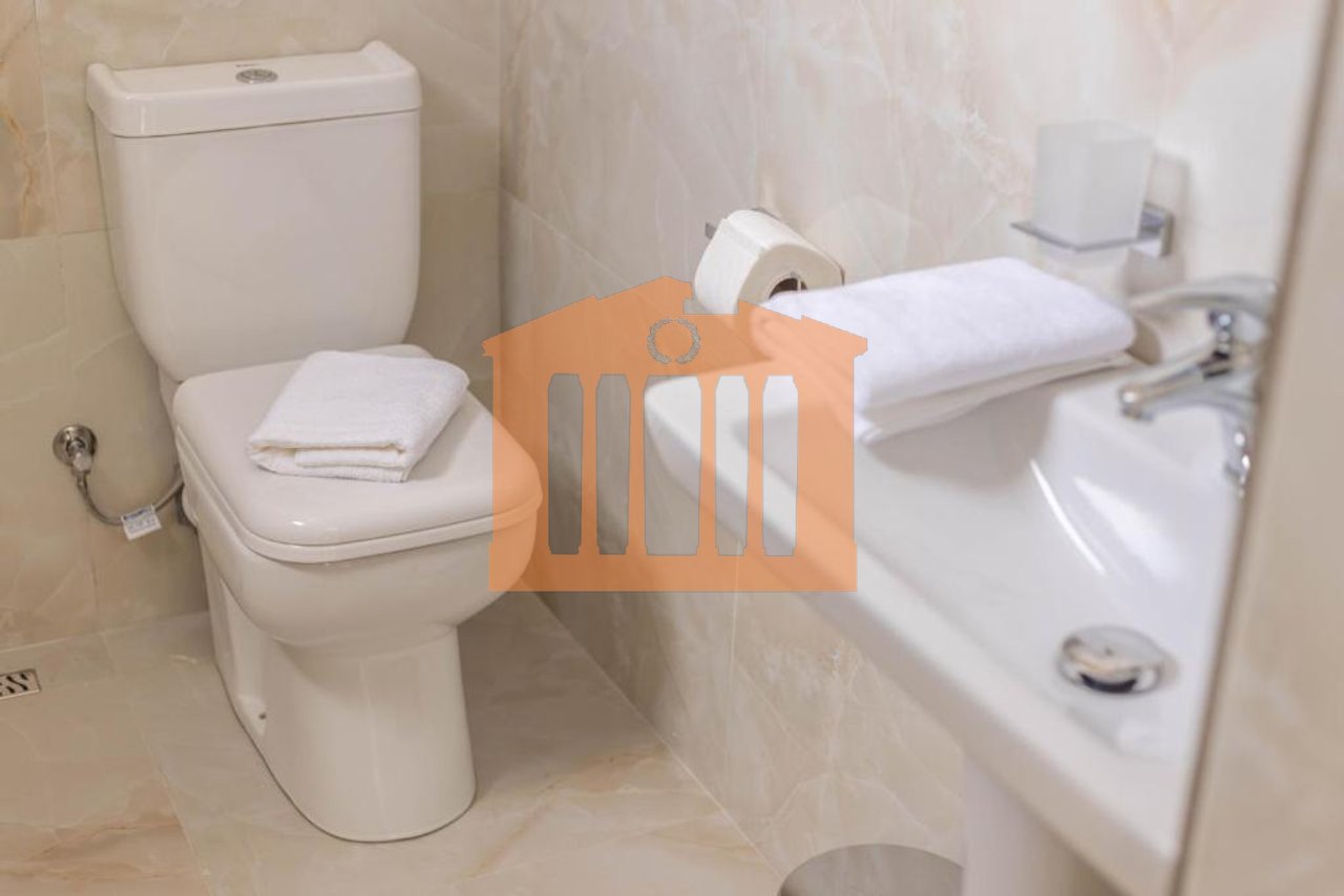 HOTEL NE PLAZH DURRES PER SHITJE !