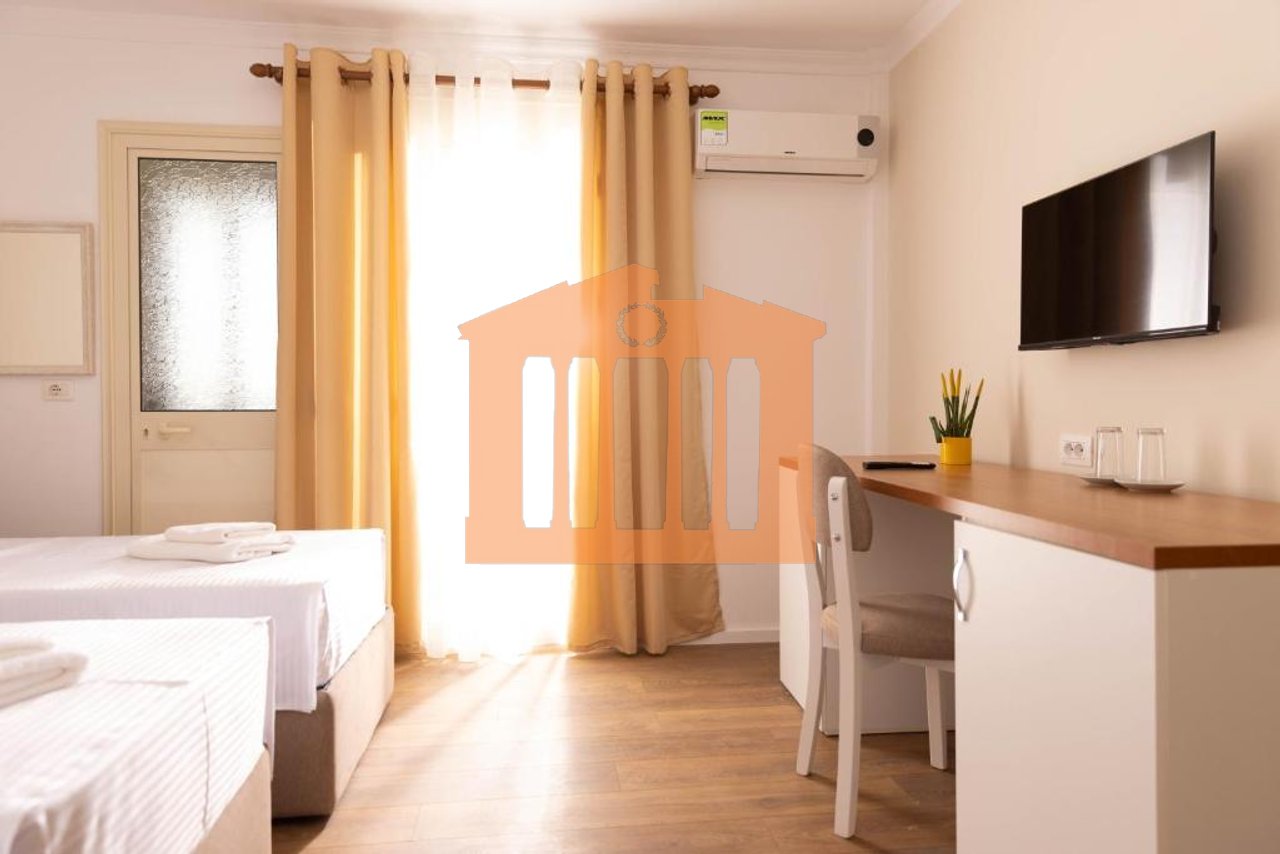 HOTEL NE PLAZH DURRES PER SHITJE !